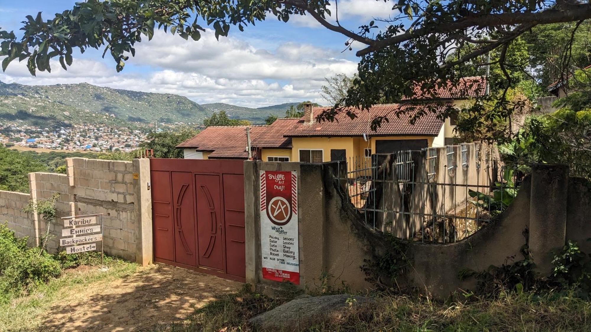 Safari Junction Backpackers Hostel Iringa Exterior photo
